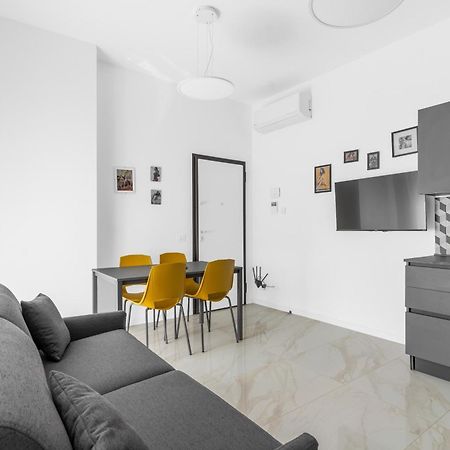 Mi Casa - Appartamento In Ponte Nuovo Milán Exteriér fotografie