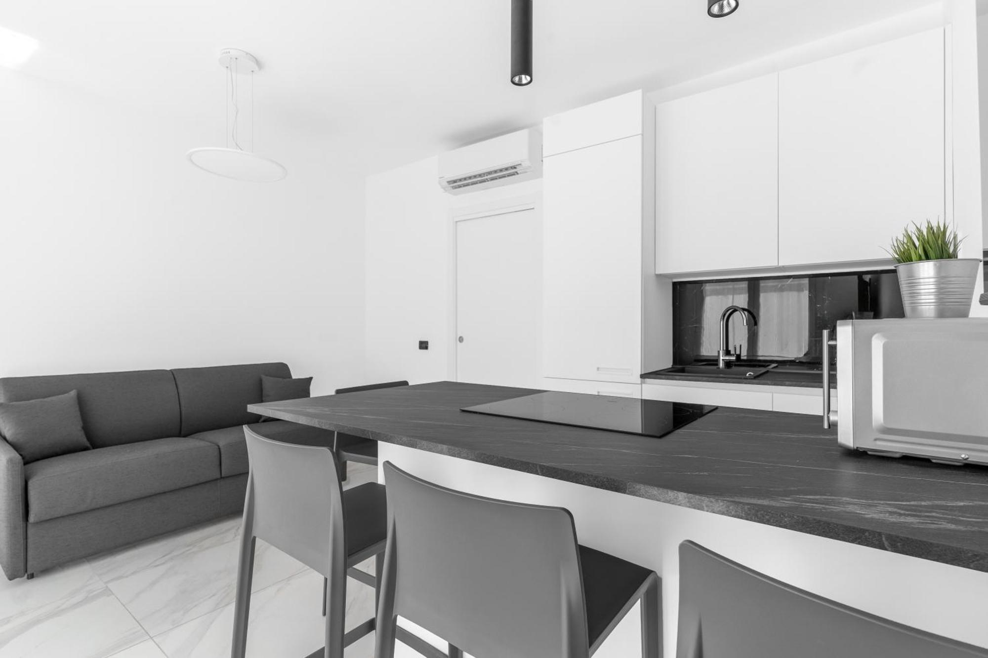 Mi Casa - Appartamento In Ponte Nuovo Milán Exteriér fotografie