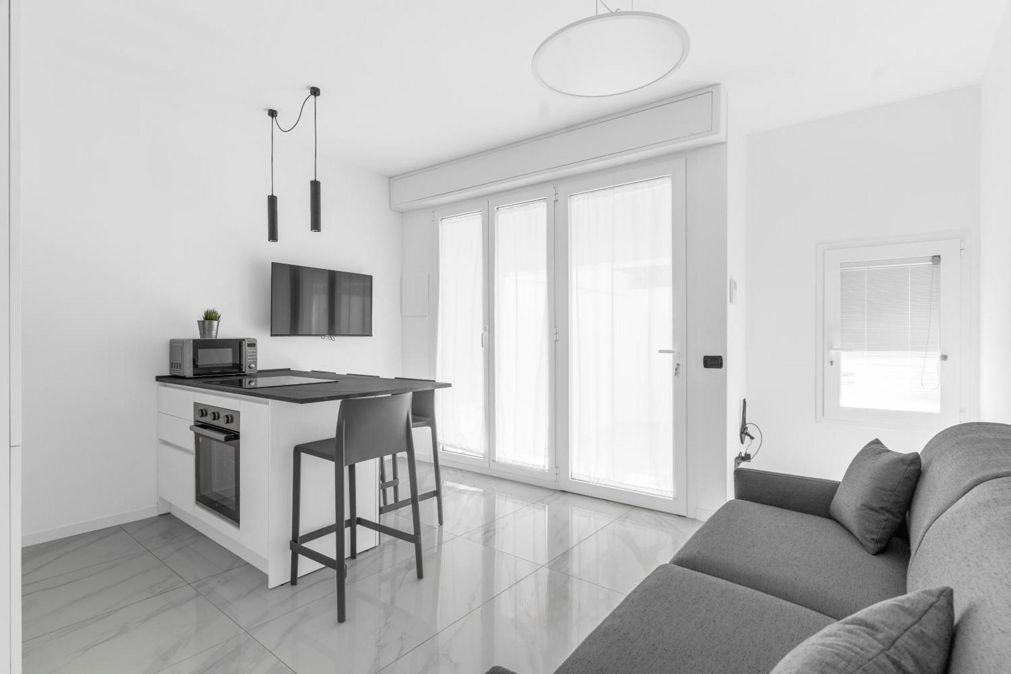 Mi Casa - Appartamento In Ponte Nuovo Milán Exteriér fotografie